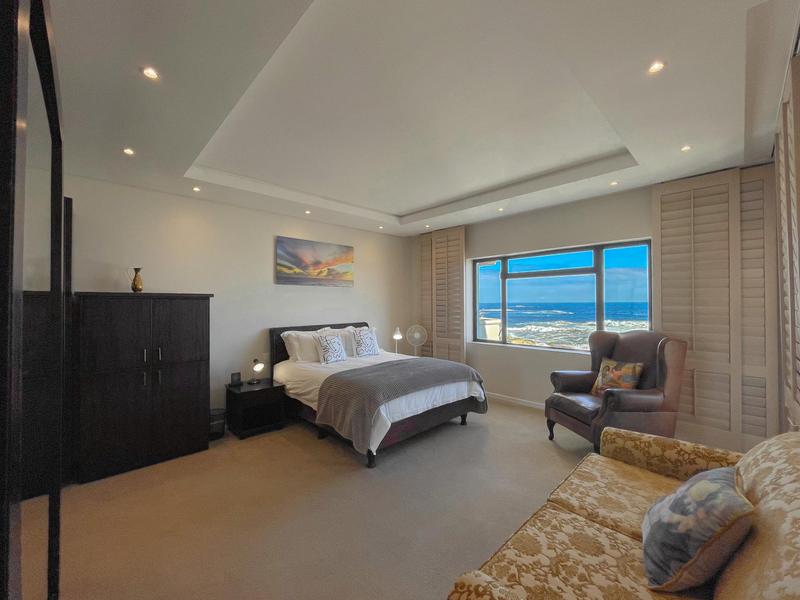 To Let 2 Bedroom Property for Rent in Bantry Bay Western Cape